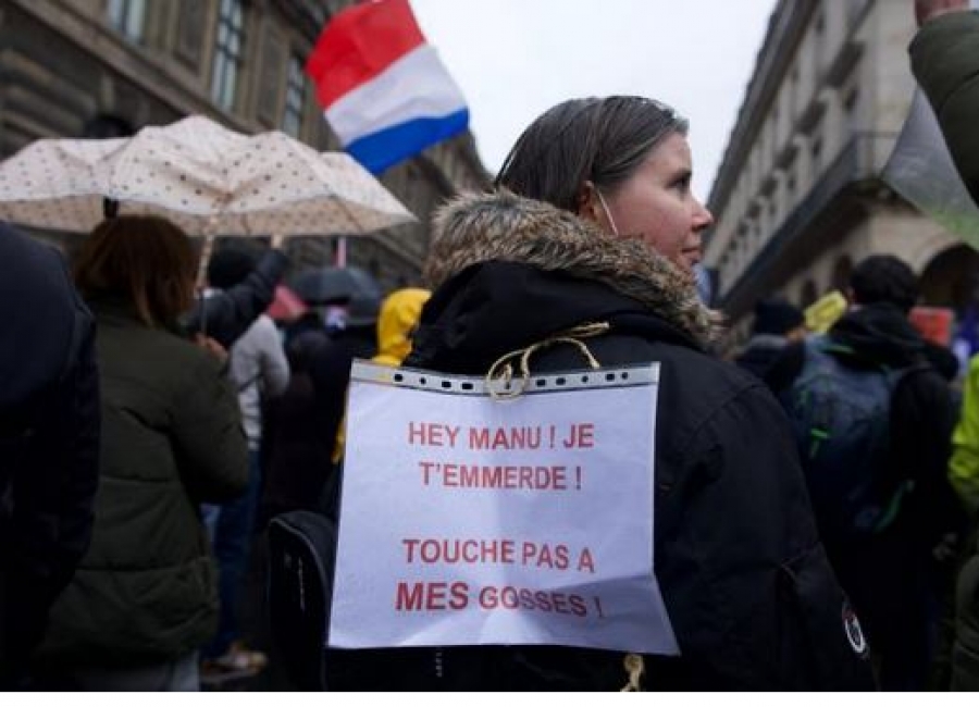 Μεγάλες διαδηλώσεις στη Γαλλία κατά της υποχρεωτικότητας των εμβολιασμών – Οργή του κόσμου για τον Macron και την «πολιτικοποίηση της πανδημίας»