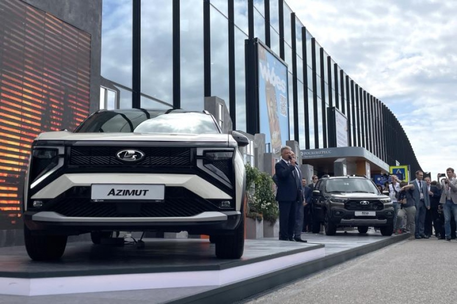 Ρωσία: Η AvtoVAZ παρουσίασε το νέο αυτοκίνητο Lada Azimut