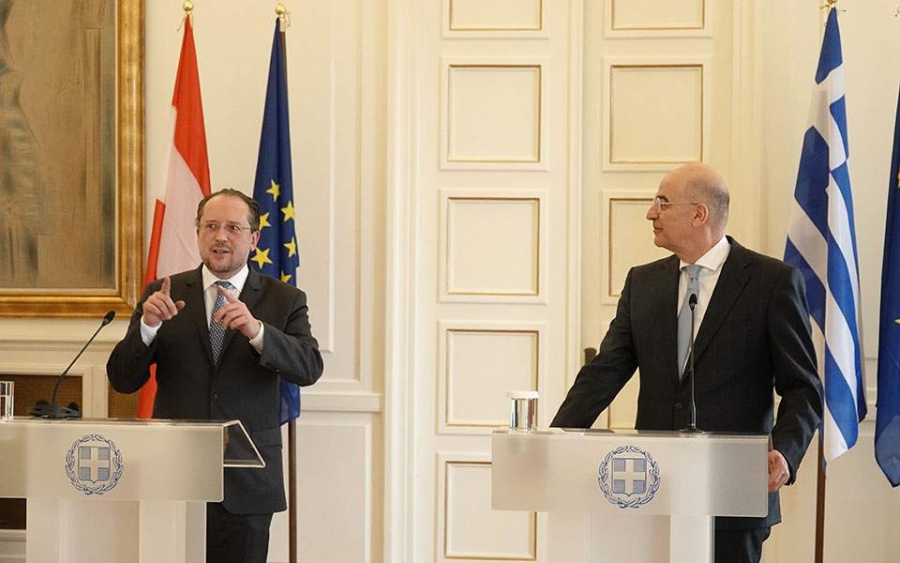 Δένδιας - Schallenberg: Απαιτείται έμπρακτη αλληλεγγύη και στήριξη της ΕΕ στην Ελλάδα