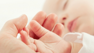 Rooming in: Μια πρακτική που μειώνει το άγχος και ενισχύει το δεσμό μητέρας – νεογνού