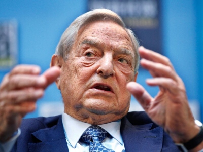 O Soros πίσω από το δικαστικό μπλόκο στις απελάσεις Trump