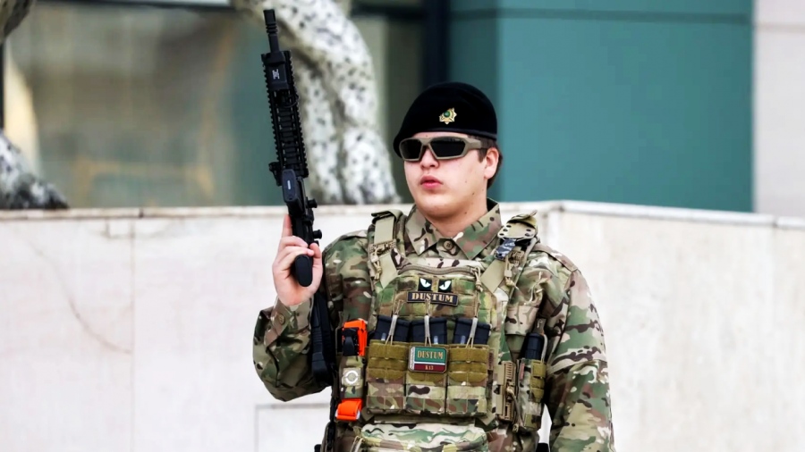 Ο Adam Kadyrov υπόσχεται να μεταφέρει τον Zelensky στην Τσετσενία σιδηροδέσμιο «σαν εγκληματία πολέμου»