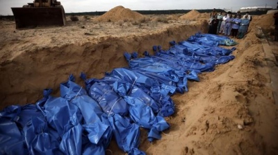 Σοκαριστική αποκάλυψη της ισραηλινής θηριωδίας στη Γάζα: 392 πτώματα γυμνά, με «χαριστική βολή» βρέθηκαν σε ομαδικούς τάφους
