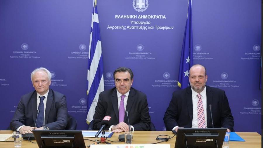 Σχοινάς: Ακύρωση των δράσεων σε βιολογική μελισσοκομία και κτηνοτροφία - Έρχονται μεταρρυθμίσεις και νέο σύστημα ελέγχων