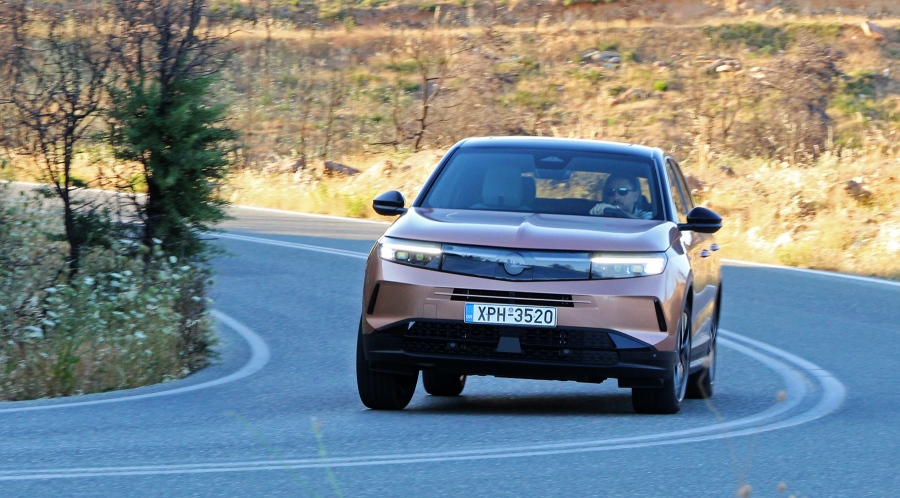 Δοκιμάζουμε το ολοκαίνουργιο Opel Grandland 1.2T Hybrid