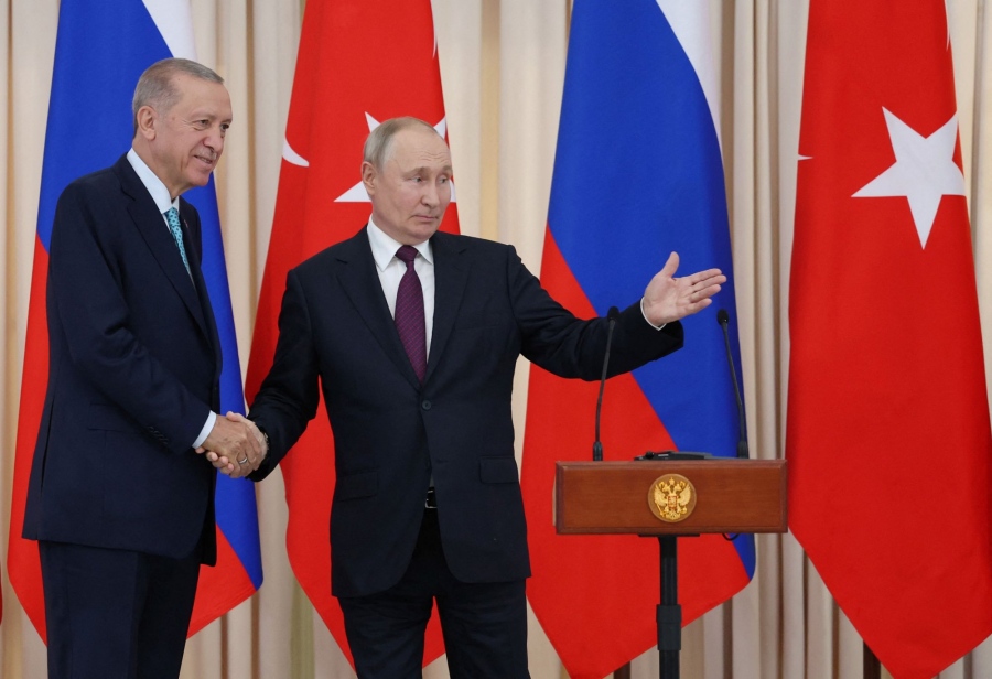 Στο ενεργειακό άρμα της Ρωσίας προσδένεται η Τουρκία