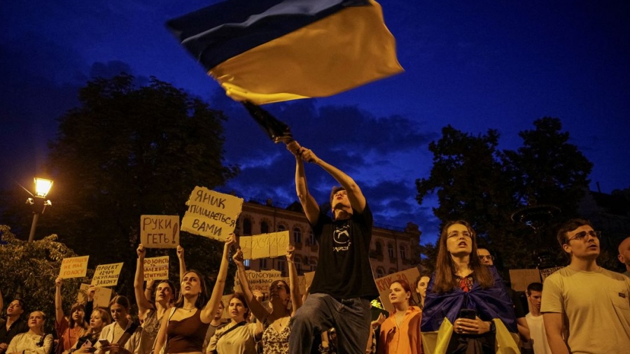 Πανικός στο καθεστώς Zelensky - Ακτιβίστρια καλεί σε συγκέντρωση στο Maidan για τη διαφθορά και το σφαγείο του Pokrovsk