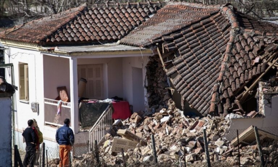 Λάρισα: Φτάνουν 40 τροχόσπιτα και είδη πρώτης ανάγκης για τους σεισμόπληκτους
