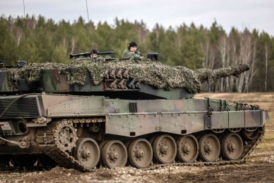Έξι άρματα μάχης Leopard παλαιού τύπου 2Α4, εν πλω από Ισπανία για Ουκρανία
