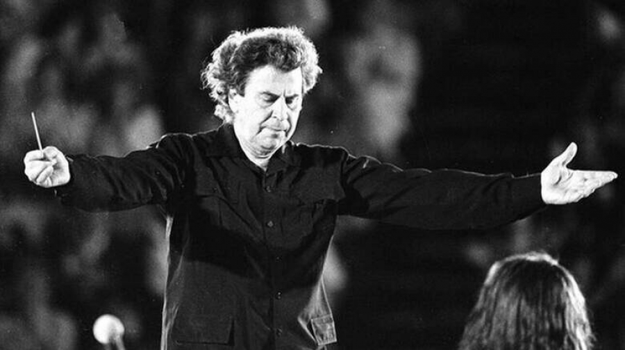 Σε λαϊκό προσκύνημα από σήμερα 6/9 η σορός του Μίκη Θεοδωράκη – Στο Γαλατά Χανίων η ταφή