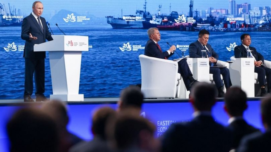 Η Ρωσία γυρνά την πλάτη της στην Ευρώπη και στρέφεται οριστικά προς την Ανατολική Ασία