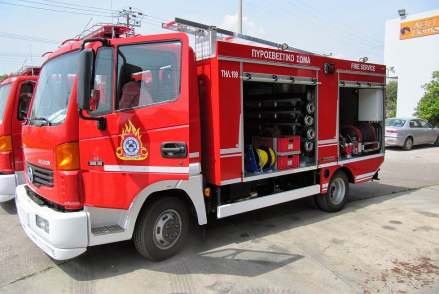 Πυρκαγιά σε βιομηχανία ζωοτροφών στην Κορινθία