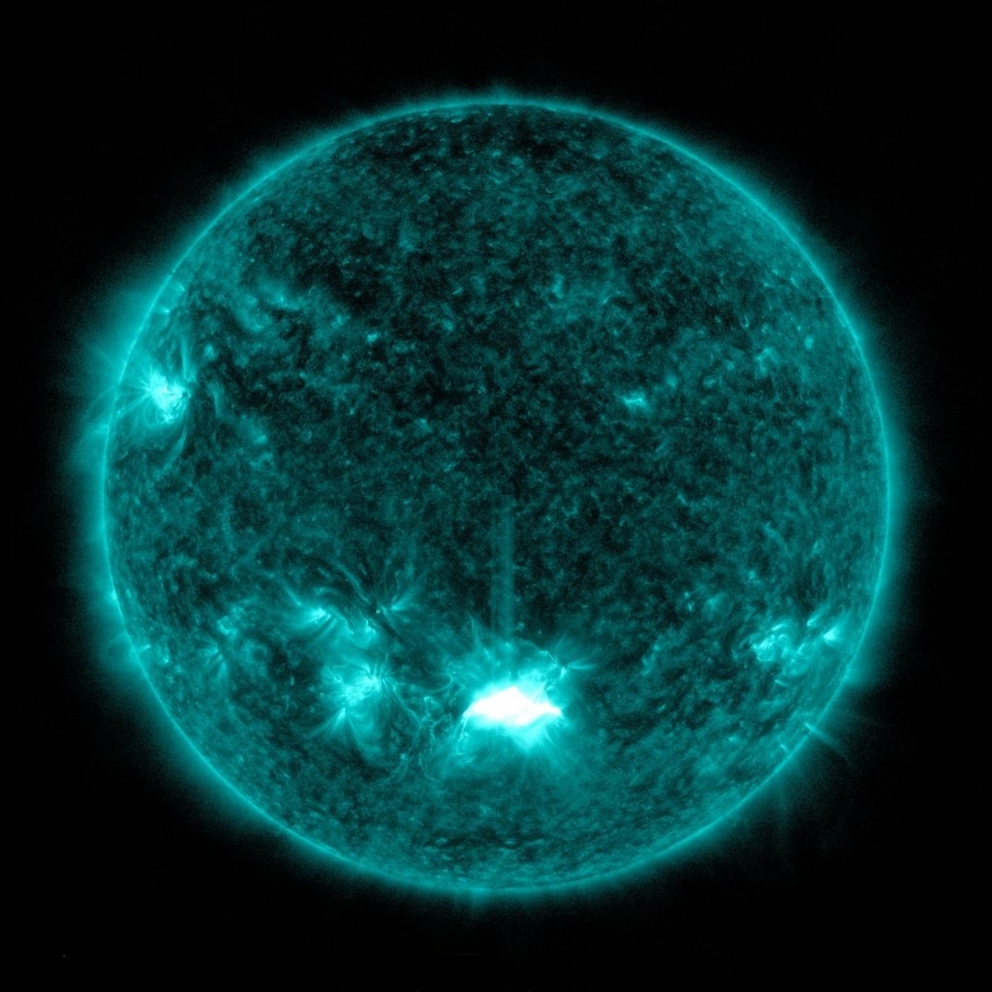 NASA: Ο Ήλιος εκτόξευσε μια ισχυρή ηλιακή έκλαμψη που θα φθάσει σύντομα στη... Γη