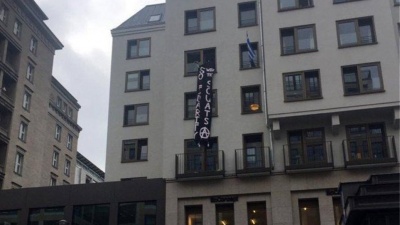 Αναρχικοί κατέλαβαν το ελληνικό προξενείο στο Βερολίνο