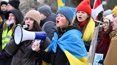 Διχασμένη χώρα η Ουκρανία - Ο μισός πληθυσμός θα ξεσηκωθεί εάν γίνουν παραχωρήσεις στη Ρωσία