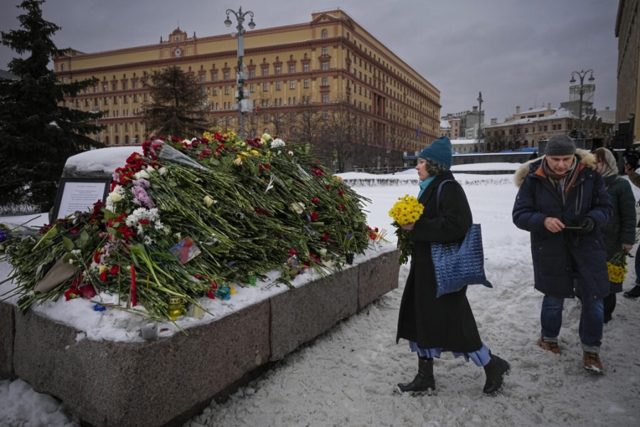 Υπό δρακόντεια μέτρα στη Μόσχα η τελετή για την κηδεία Navalny