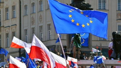 ΕΕ: Πρόστιμο 1 εκατ. ευρώ την ημέρα στην Πολωνία για το Ανώτατο Δικαστήριο
