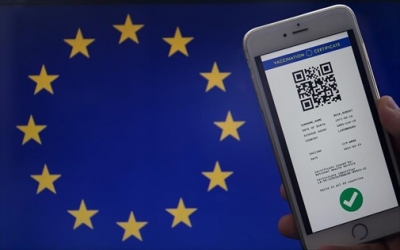 Παρατείνεται για 1 χρόνο το ευρωπαϊκό ψηφιακό πιστοποιητικό για τον κορωνοϊό