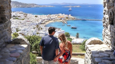 UN Tourism: Άνοδος σε αφίξεις τουριστών στην Ελλάδα