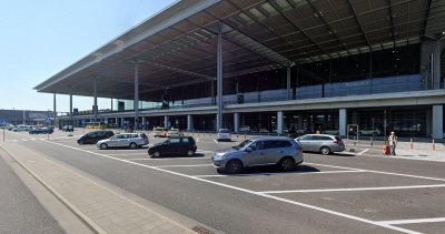 Πάρκαρε για ένα χρόνο στο αεροδρόμιο και πρέπει να πληρώσει πάνω από 200 χιλιάρικα