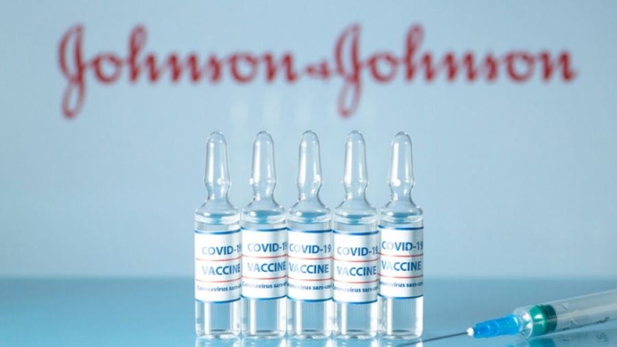 Εμβόλιο Johnson & Johnson: Πιθανή η σύνδεση με «πολύ σπάνιες» θρομβώσεις, λέει ο ΕΜΑ