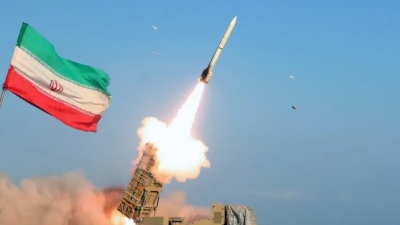 Συγκλονισμένη η Βρετανία – Φοβάται ιρανικό πυραυλικό χτύπημα, μετά το σοκ στη βάση Diego Garcia