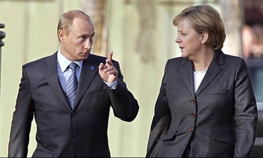 H Merkel «ανοιχτή» στο ενδεχόμενο παραγωγής του ρωσικού εμβολίου στην ΕΕ - H επικοινωνία με τον Putin