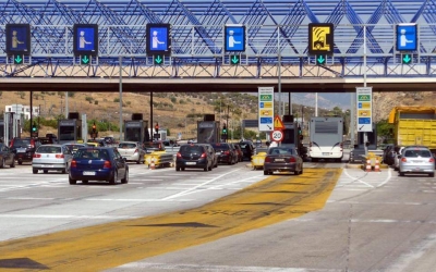 Τα 3 σενάρια που εξετάζει η κυβέρνηση για το Πάσχα – Προβληματίζει η άρνηση εμβολιασμού με AstraZeneca