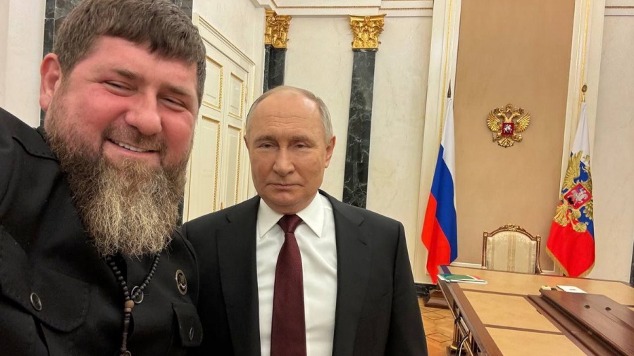 Ουκρανική προπαγάνδα για Kadyrov: Πάσχει από νεφρική ανεπάρκεια - Η προσωπική συμφωνία με τον Putin και τα σενάρια διαδοχής