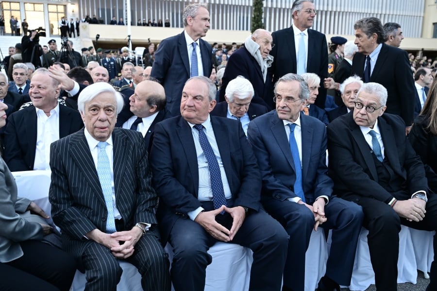 Η «γαλάζια» τριπλέτα εναντίον του Μητσοτάκη και το νέο χτύπημα που ετοιμάζει ο Σαμαράς 