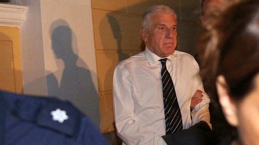 Οι ανακριτές Διαφθοράς αναζητούν στοιχεία για κινήσεις ελβετικού λογαριασμού του ζεύγους Παπαντωνίου