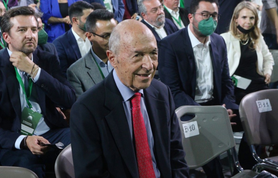 ΠΑΣΟΚ: Ένας χρόνος από τον θάνατο του Κ. Σημίτη – Τιμάμε την παρακαταθήκη του