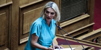 Αλλάζει και η κοινοβουλευτική εικόνα του ΣΥΡΙΖΑ  μετά τη διάσπαση: Δεν παραδίδει την έδρα της η Πέρκα