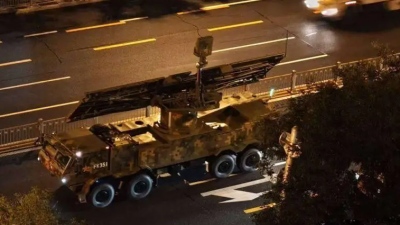 Αλλάζουν όλα στον πόλεμο - Η Κίνα θα παρουσιάσει συστήματα μικροκυμάτων υψηλής ισχύος για την καταπολέμηση «σμηνών drones»