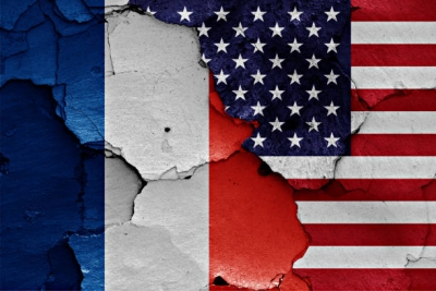 Στα άκρα η Γαλλία: Σοβαρή η κρίση με τις ΗΠΑ, θα έχει επιπτώσεις και στο ΝΑΤΟ – Καιροσκόποι οι Βρετανοί