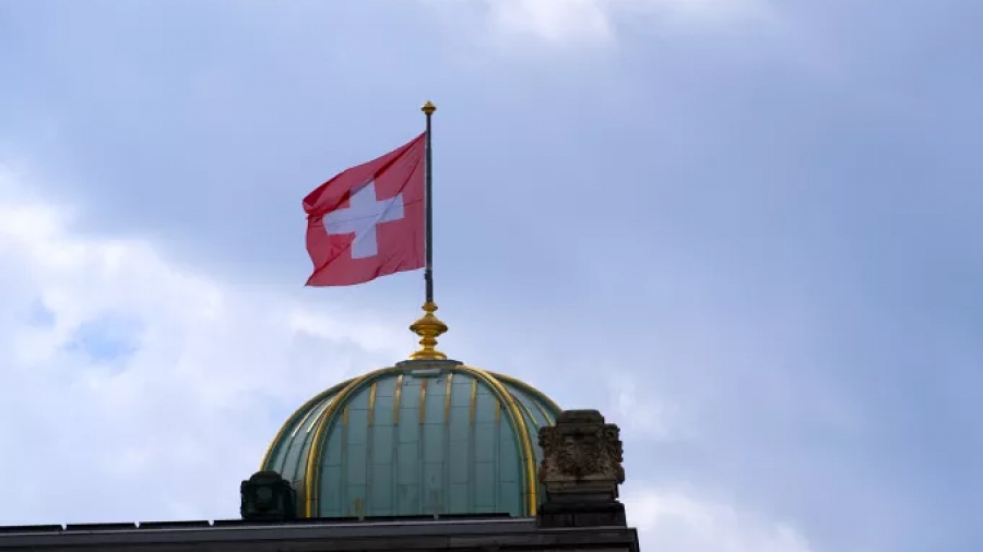 Η Ελβετία διευρύνει τις κυρώσεις στην Ρωσία, συμβαδίζοντας με την ΕΕ