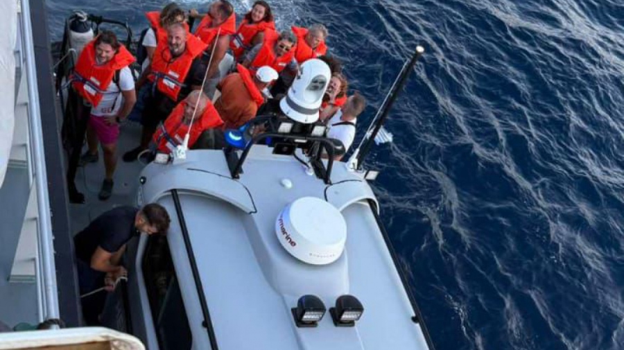 Ερωτήματα για το ατύχημα στα Στύρα - Ο πλοίαρχος δεν ενημέρωσε τις αρμόδιες αρχές για την προσάραξη του πλοίου