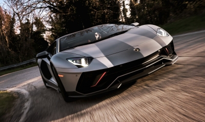 Τα πρώτα στοιχεία για την Lamborghini Revuelto