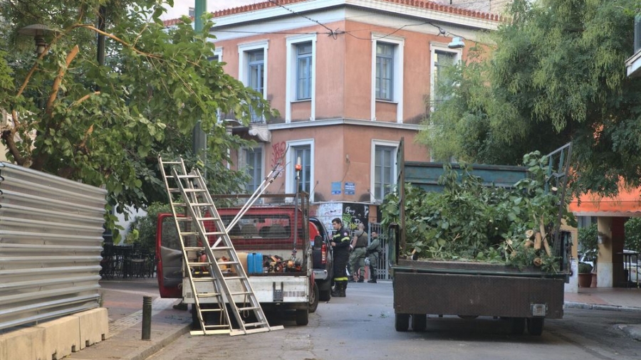 Εξάρχεια: Παρουσία αστυνομίας ξεκίνησαν οι εργασίες του Μετρό - Ένταση με κατοίκους