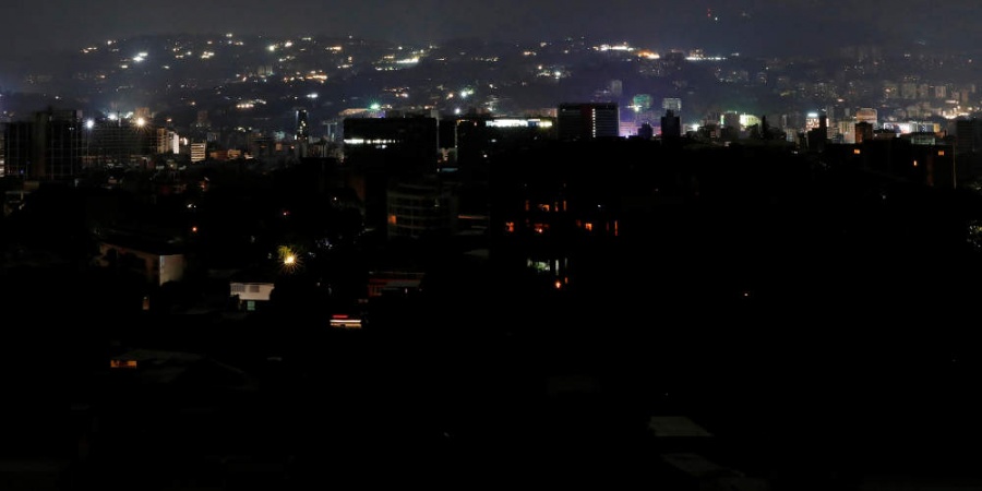 Στο σκοτάδι για τρίτη μέρα η Βενεζουέλα – Χωρίς ρεύμα 21 από τις 23 πολιτείες