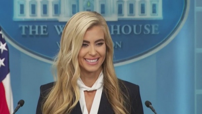 O Trump απέλυσε την νέα γραμματέα Τύπου του Λευκού Οίκου katie Zacharia μετά από 5 ημέρες… εργασίας