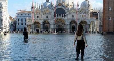 Ιταλία: Ο... «Μωυσής» σώζει τη Βενετία από τις πλημμύρες