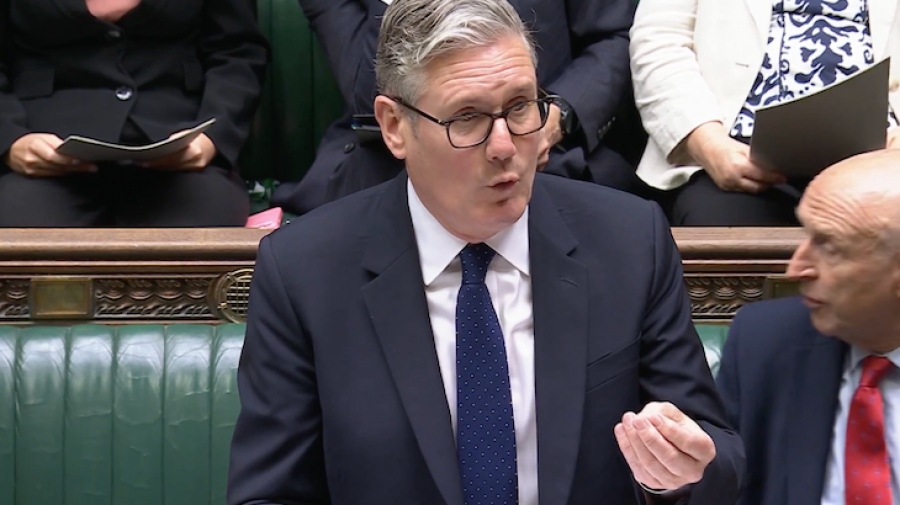 Η «ανατροπή» του Keir Starmer που έγινε φιάσκο – Μία χρονιά απογοήτευσης και χάους για τους Εργατικούς στη Βρετανία