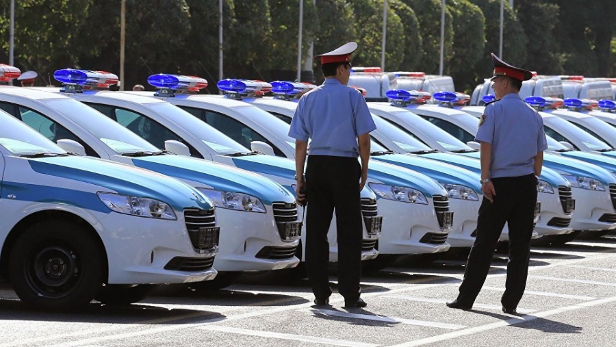 Το Καζακστάν απαγορεύει τον εξαναγκασμό σε γάμο και την εμμονική παρακολούθηση