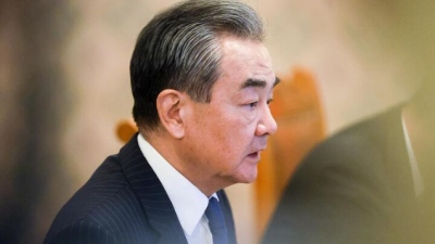 Κινεζική ειρωνεία: Καλό για την Ευρώπη να μην είναι στο... μενού αλλά στο τραπέζι του διαλόγου με τη Ρωσία