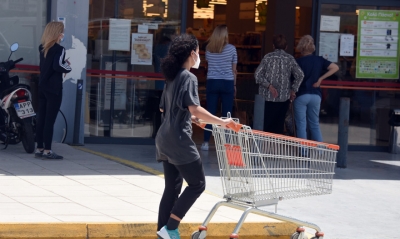 NielsenIQ: Άνοδος +5,7% στα έσοδα του λιανεμπορίου τροφίμων το καλοκαίρι