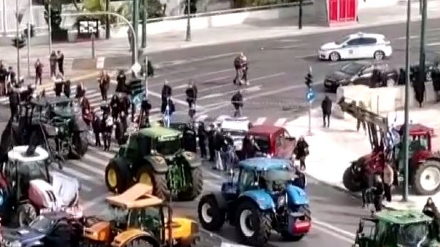 ΕΛ.ΑΣ: Αποκαταστάθηκε η κυκλοφορία των οχημάτων σε Β. Σοφίας, Β. Αμαλίας και Πανεπιστημίου