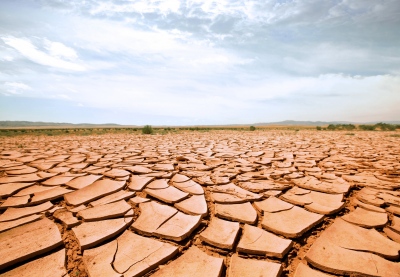 Προειδοποίηση από την «καρδιά» των ΗΠΑ: Ιστορική ξηρασία και έλλειψη λιπασμάτων απειλούν με μαζικές απώλειες καλλιεργειών