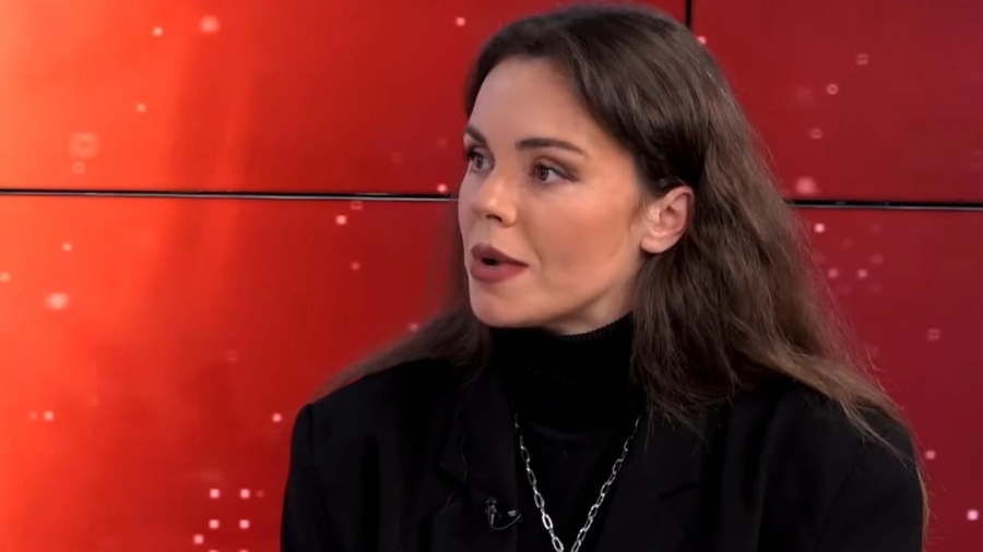 Ευδοκία Τσαγκλή: Υποψήφια με τον «Κόσμο» του Πέτρου Κόκκαλη στις ευρωεκλογές η επιζήσασα στα Τέμπη