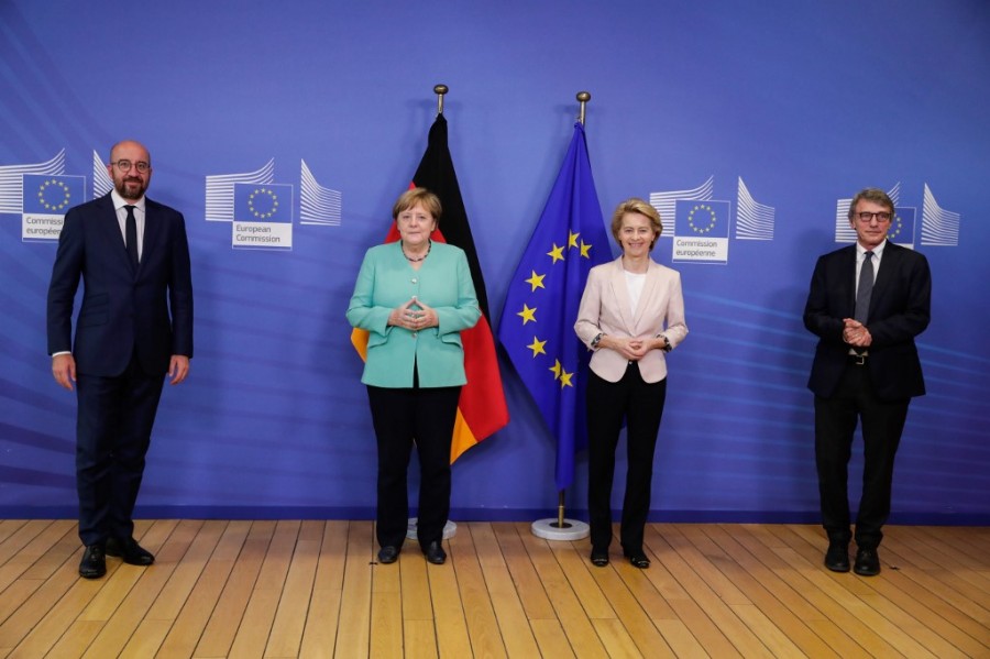 Επικοινωνία Merkel με von der Leyen και Sassoli για το Ταμείο Ανάκαμψης